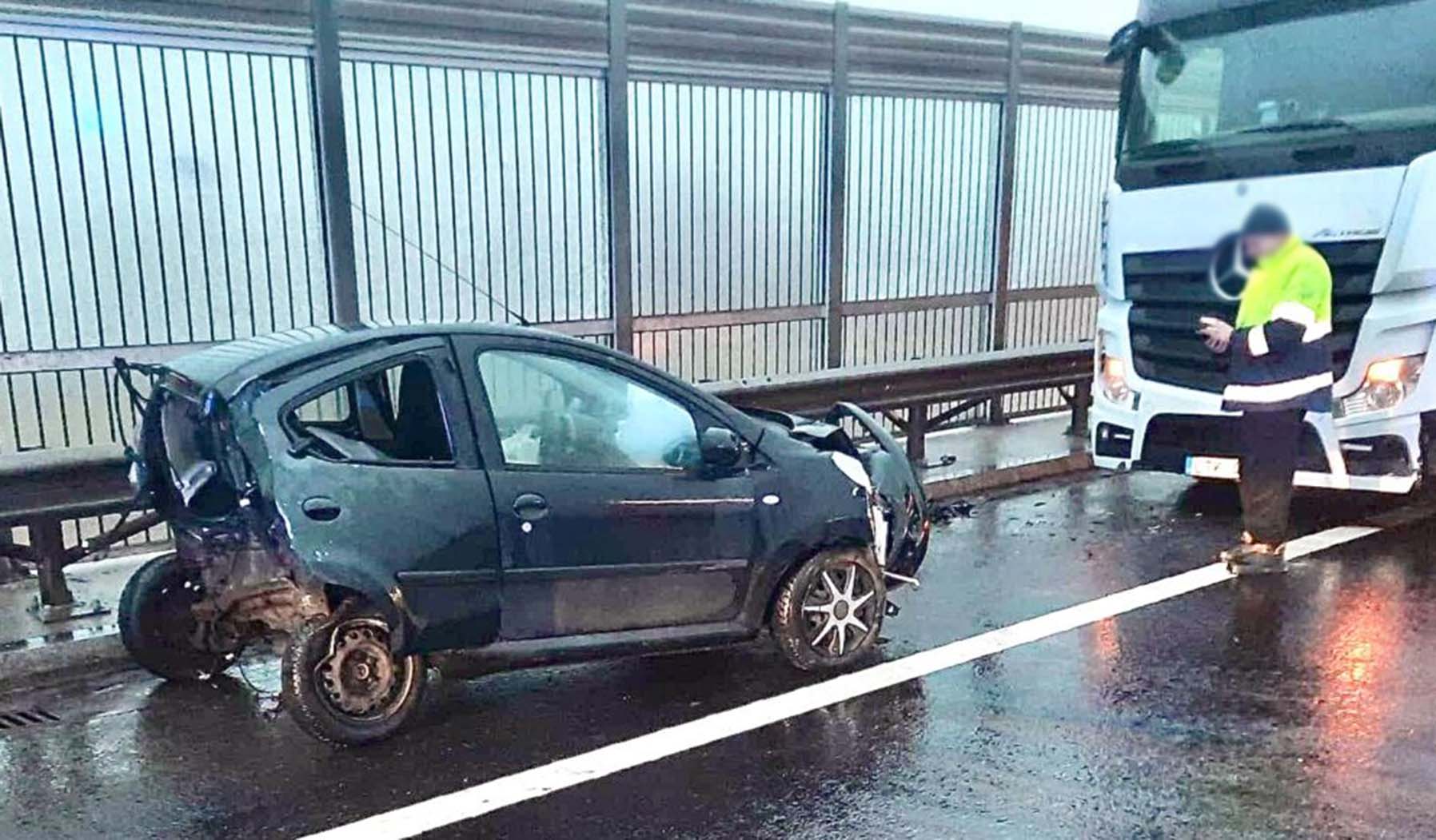 Wypadek sześciu samochodów na trasie S8 Droga była całkowicie