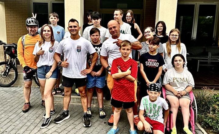 Przemysław Krzyszczak biegnie dla wychowanków Domów Dziecka w Równem