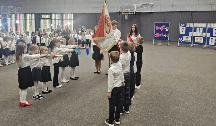 Ząbki - Uroczysty początek edukacyjnej przygody