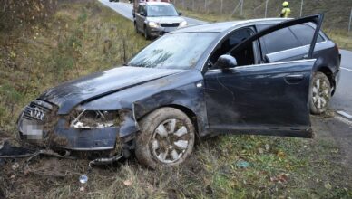 Cudem uniknął czołowego zderzenia. Był pijany i miał zakaz kierowania pojazdami. Swoją jazdę zakończył w rowie.