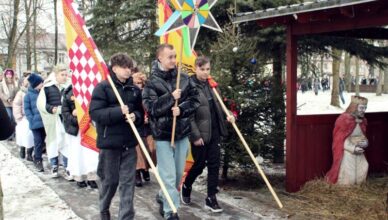 Jadów - Orszak Trzech Króli i Jasełka zachwyciły mieszkańców