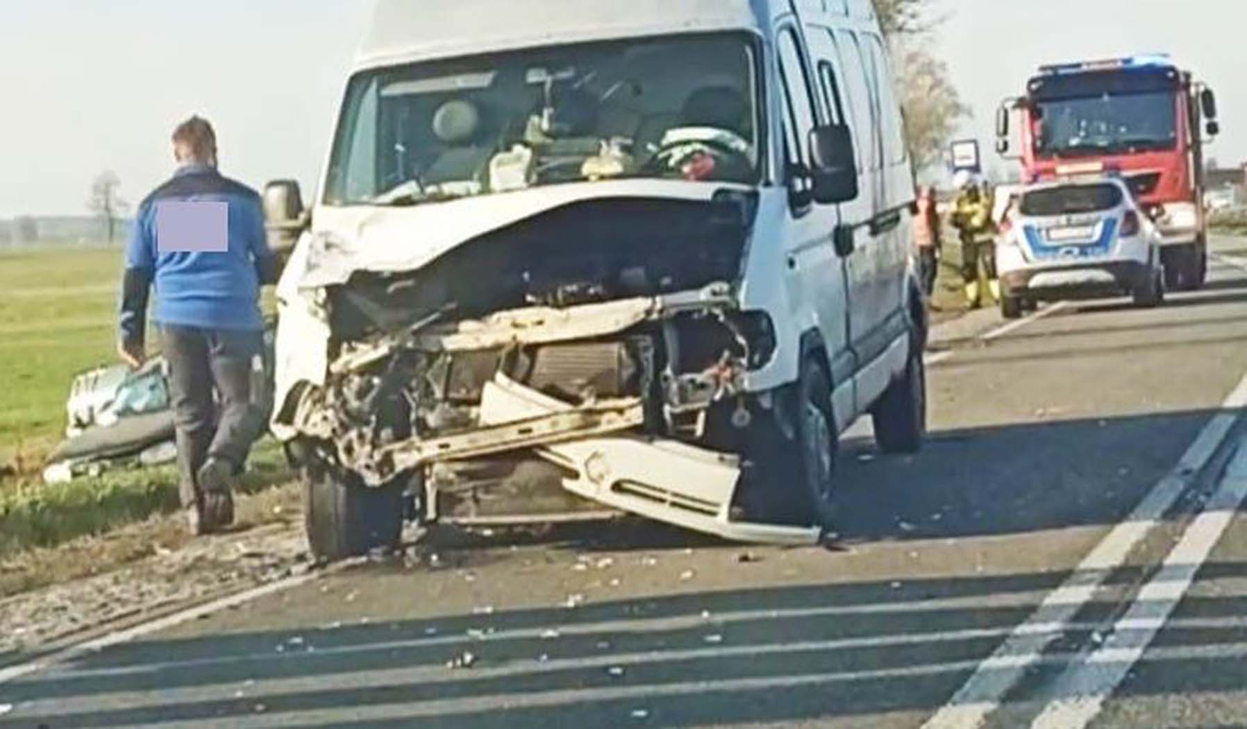 Zderzenie trzech pojazdów na trasie K-53